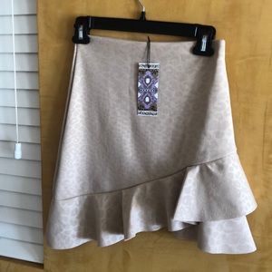 Boohoo Camel Size 8 body con skirt